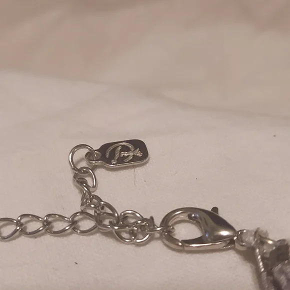 You & I Jewelry | You & I Signature Acrylic Lightweight multi-strand necklace - Picture 3 of 4